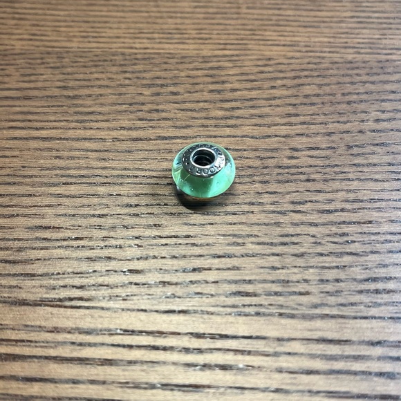 Pandora Charm - Green - Picture 1 of 2